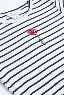 T-shirt côtelé à ourlet festonné et imprimé de broderie à rayures de fleur et Aéropostale pour filles