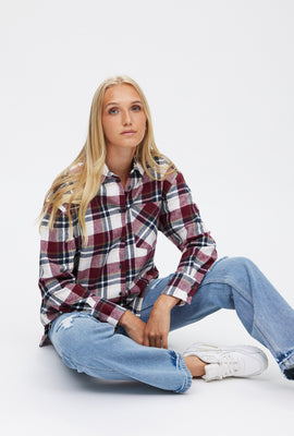 Chemise en flanelle surdimensionnée à carreaux boutonnés à l'avant